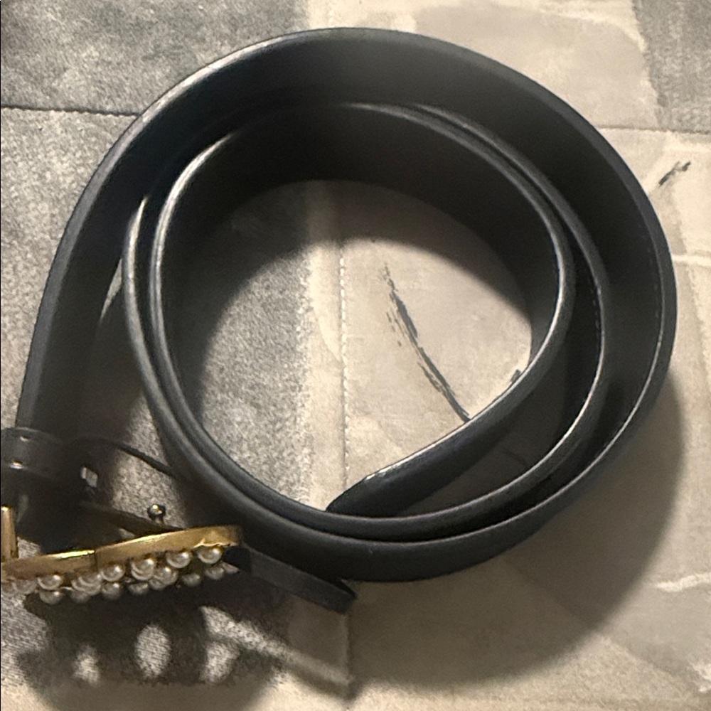 CHANEL Black Belt with Pearl and Gold Detail - Picture 3 of 4